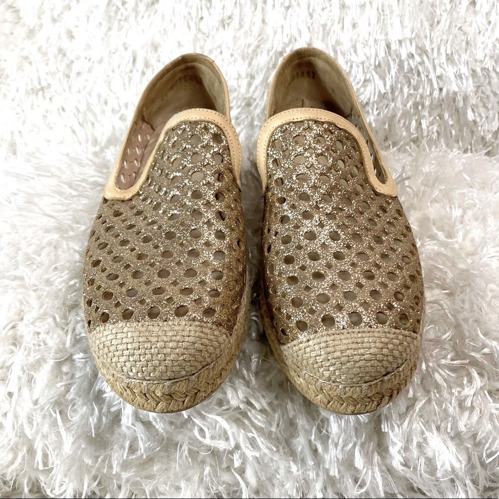 Stuart Weitzman, County, Perforated Glitter
Espadrille Flat, Sand Kid’s Size 4